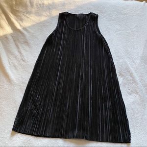 H&M Pleated Black Midi Dress